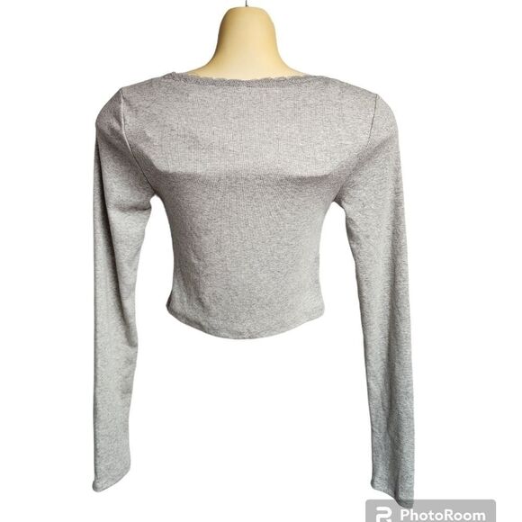 NWT Aero Crop Top​ - Picture 3 of 6